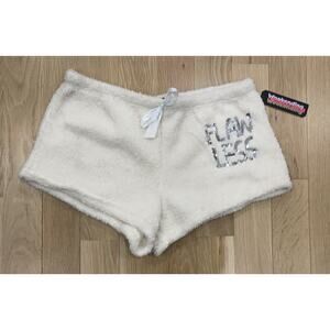 NWT Weekending FLAWLESS Fleece and Bling Cream Ivory Shorts XL